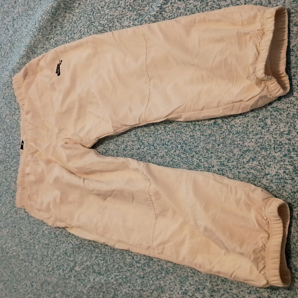 Nike SB Wind Pants Size Large In Coconut Milk - Picture 1 of 7